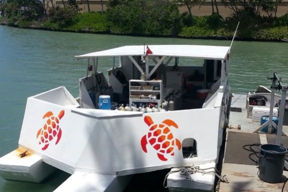 a small boat in a body of water